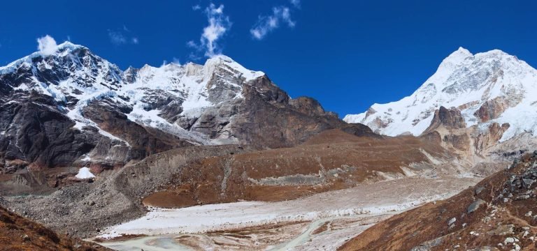 マカルー山遠征8,485 m：高さを征服し、驚異を受け入れる–壮大な50日間の冒険